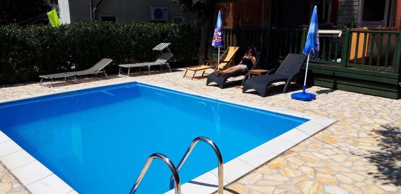 Family Friendly Apartments With A Swimming Pool Pakostane, Biograd - 18980 ภายนอก รูปภาพ